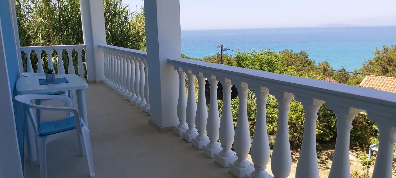 Gikas Apartments Agios Stefanos Avliotes  Eksteriør billede