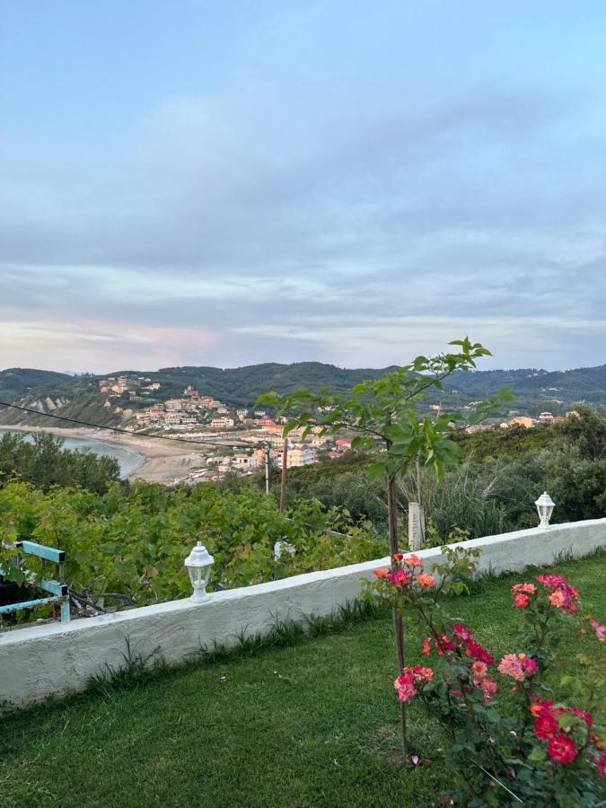 Gikas Apartments Agios Stefanos Avliotes  Eksteriør billede