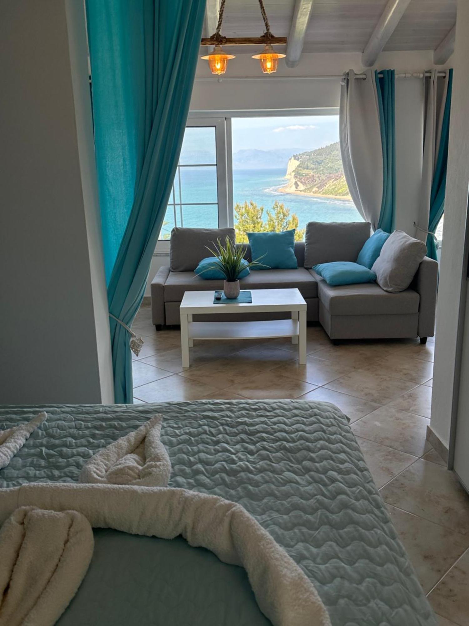 Gikas Apartments Agios Stefanos Avliotes  Eksteriør billede
