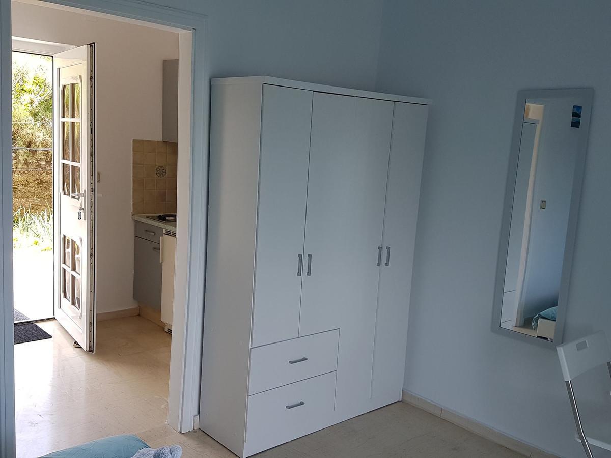 Gikas Apartments Agios Stefanos Avliotes  Eksteriør billede